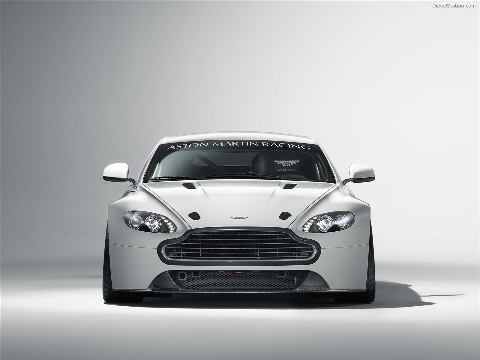 Aston Martin  Vantage GT4 2011